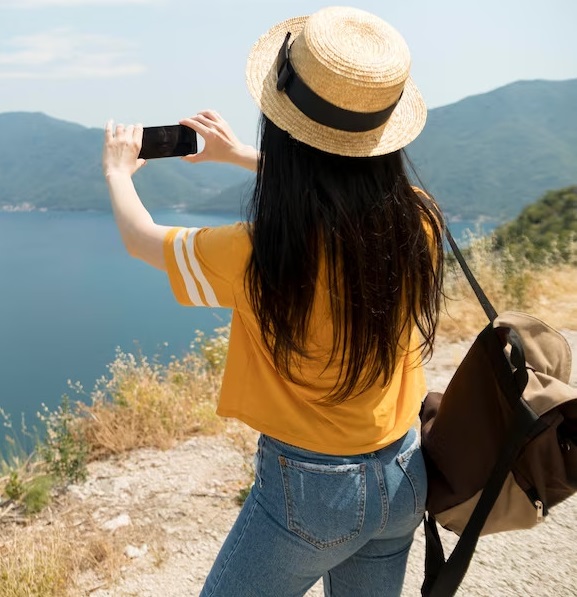 Solo female travel photography